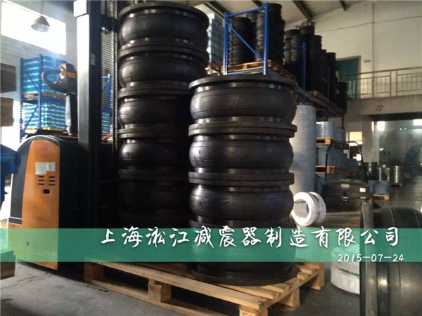 上海淞江DN500可曲挠橡胶接头发货现场